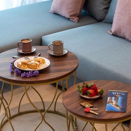 Blue Ark Boho Stay At Acropolis Athen Exterior foto